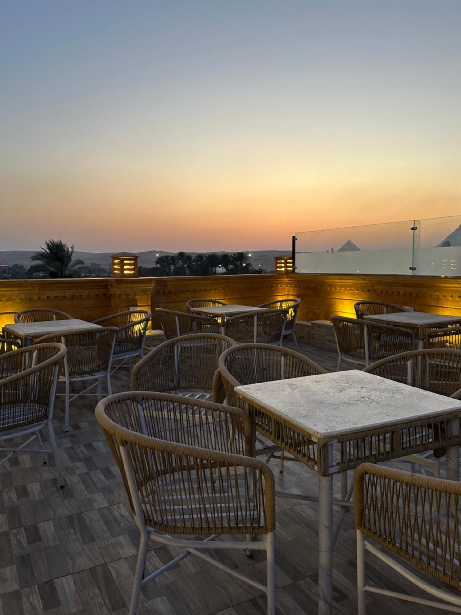 Taj Pyramids View Inn Kafret el-Gabal Zewnętrze zdjęcie