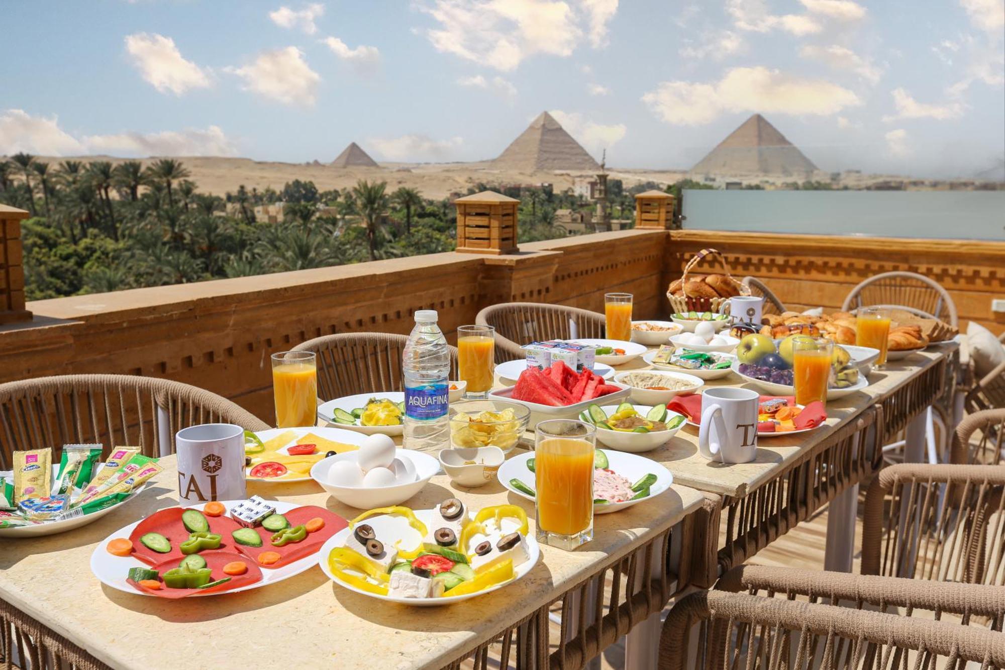 Taj Pyramids View Inn Kafret el-Gabal Zewnętrze zdjęcie