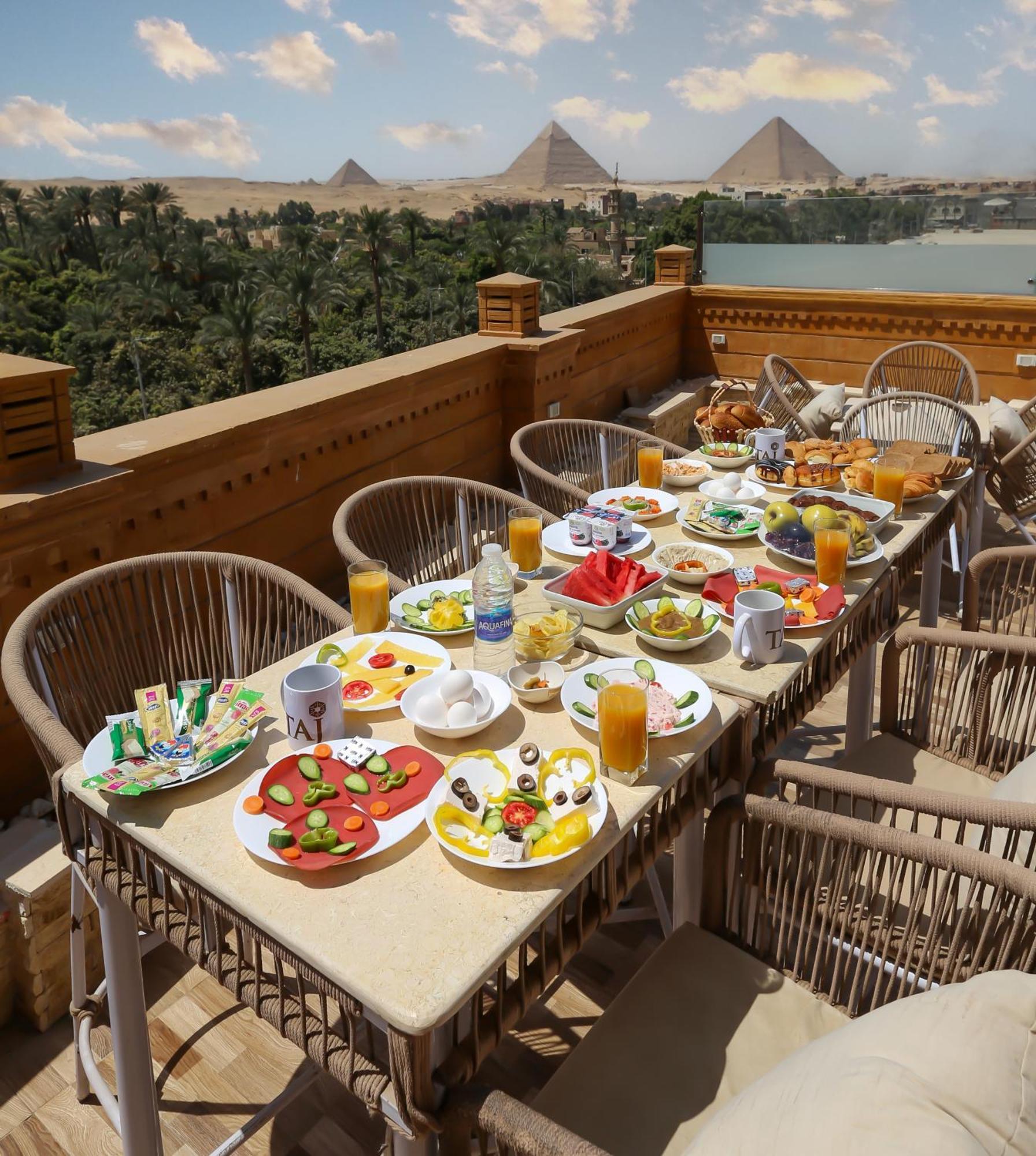 Taj Pyramids View Inn Kafret el-Gabal Zewnętrze zdjęcie