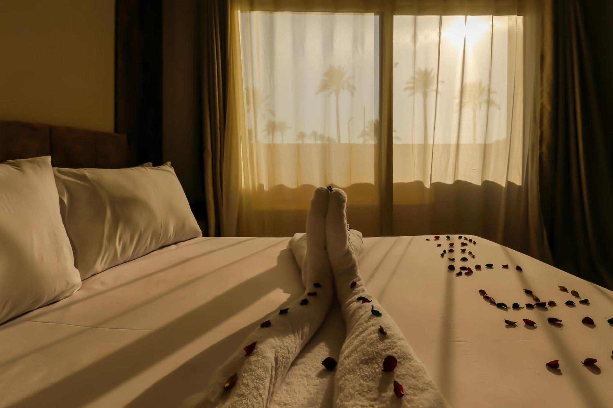 Taj Pyramids View Inn Kafret el-Gabal Zewnętrze zdjęcie