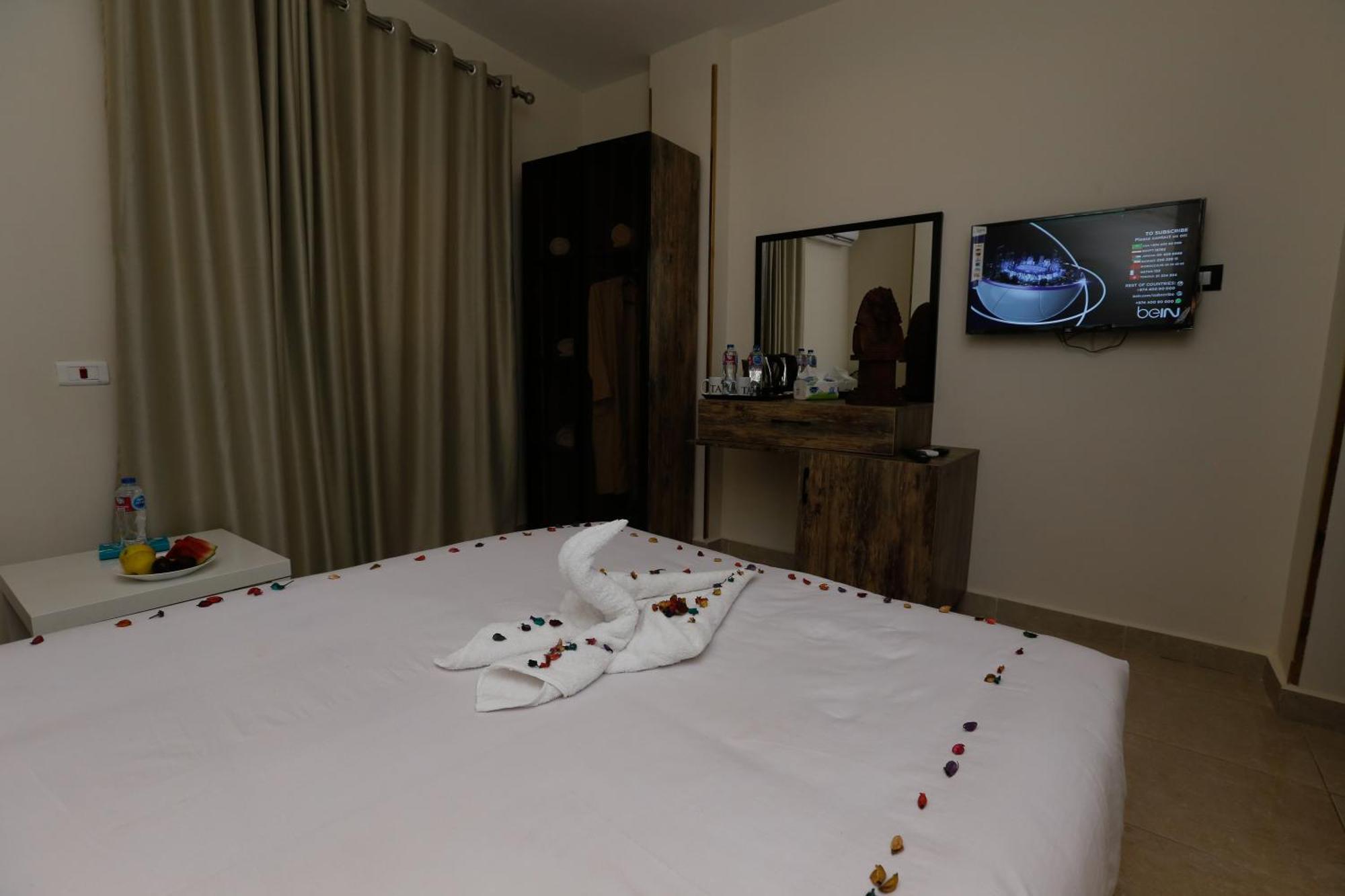 Taj Pyramids View Inn Kafret el-Gabal Zewnętrze zdjęcie