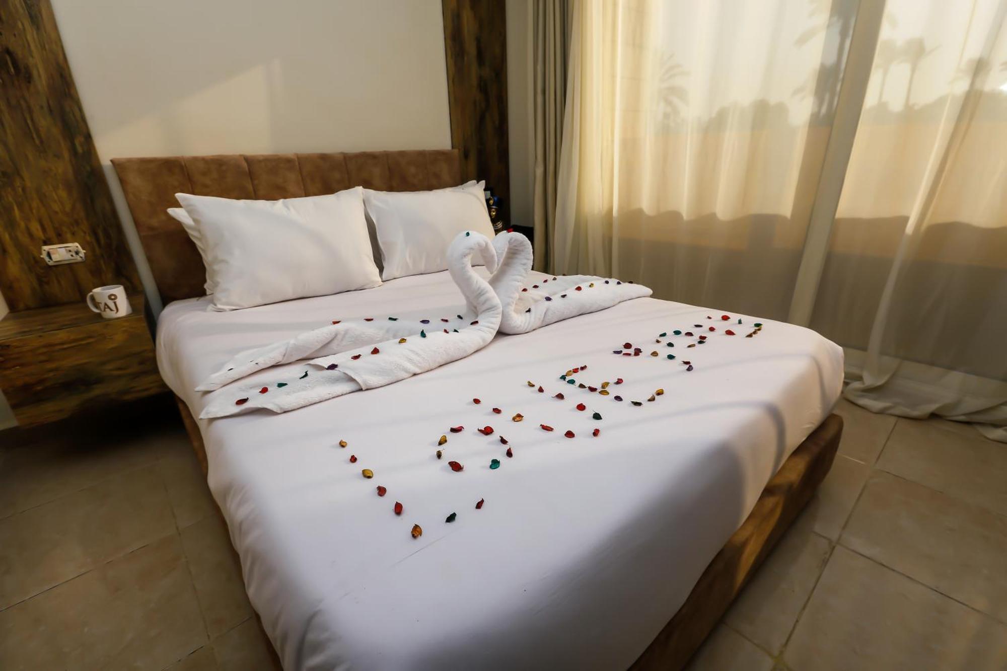Taj Pyramids View Inn Kafret el-Gabal Zewnętrze zdjęcie