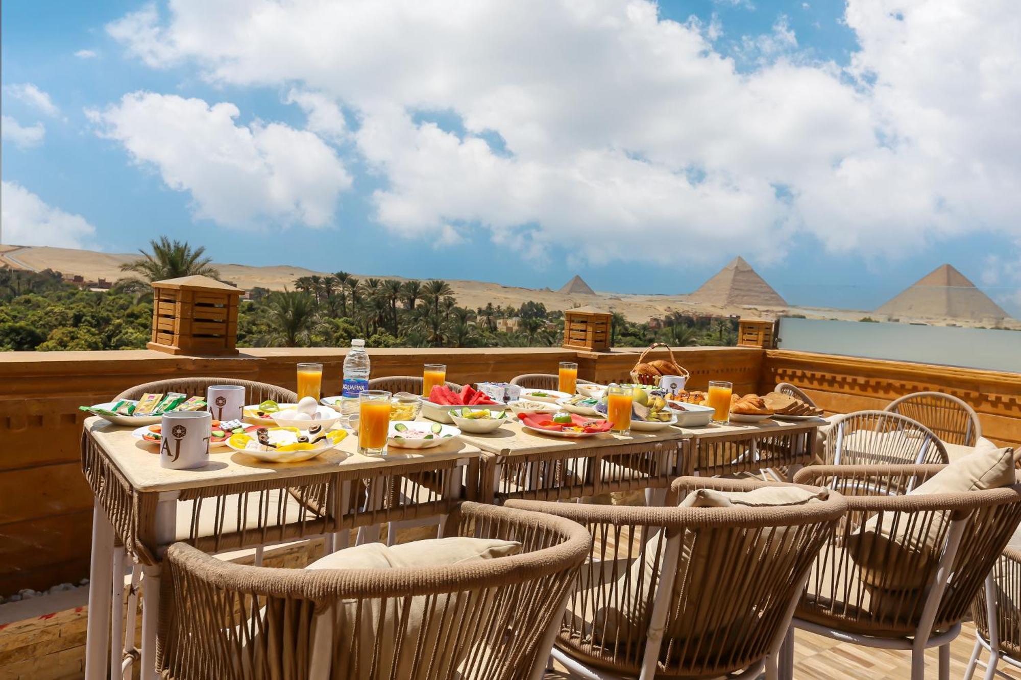 Taj Pyramids View Inn Kafret el-Gabal Zewnętrze zdjęcie